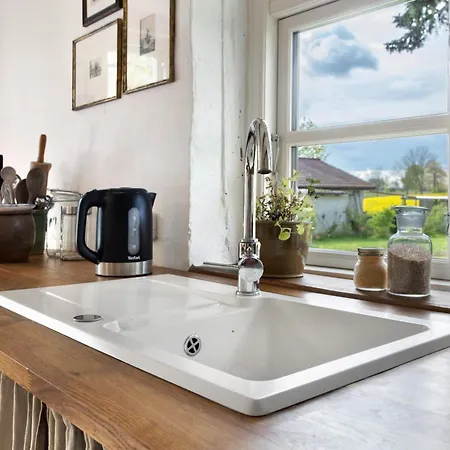 Holiday home Pommernhuus An De Kark Suederholz